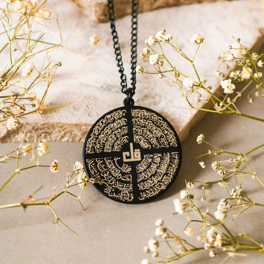 Exclusive 4 Qul's Black Neckalce