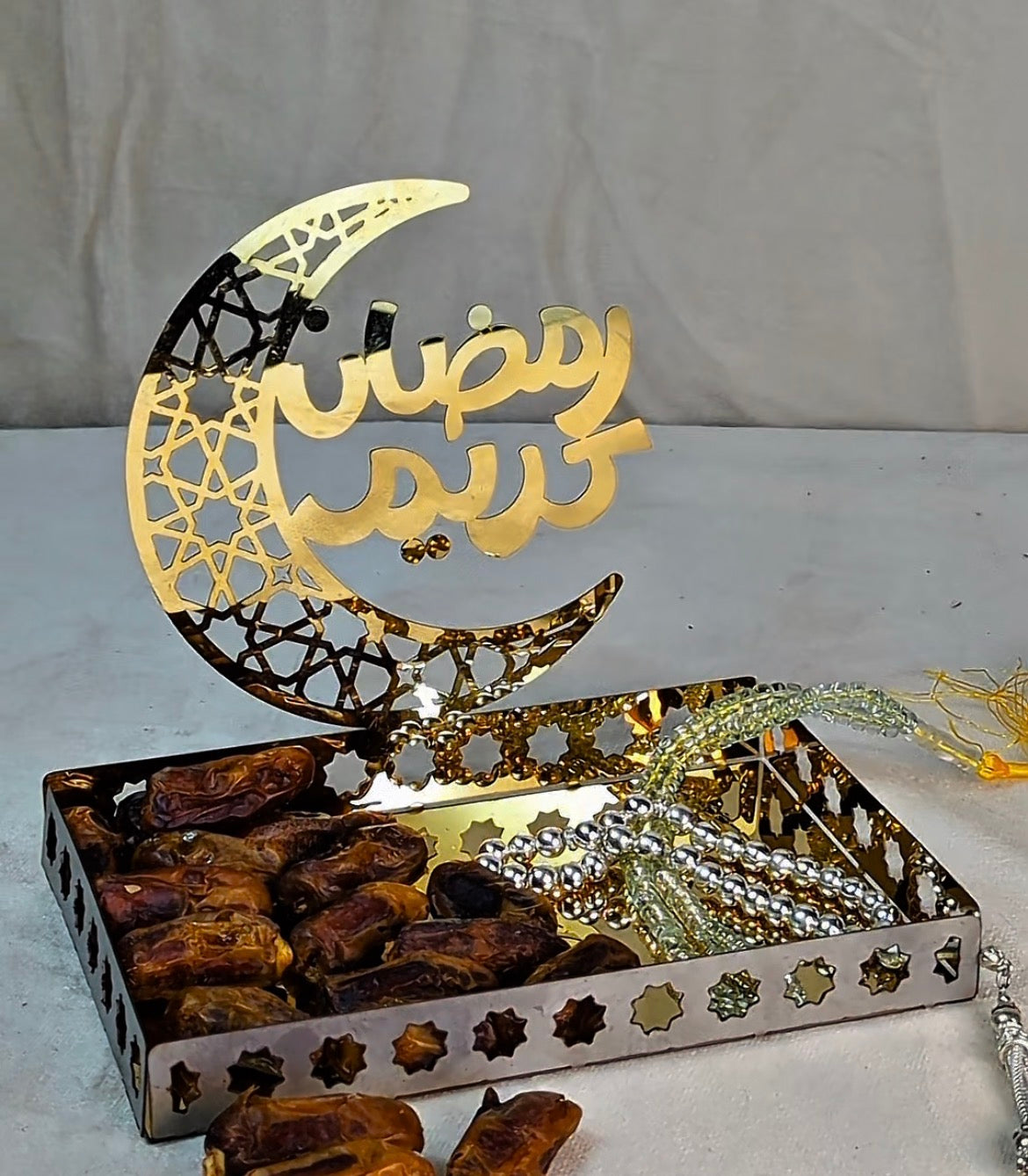 Ramzan Dates Tray | Premium Ramadan Gift